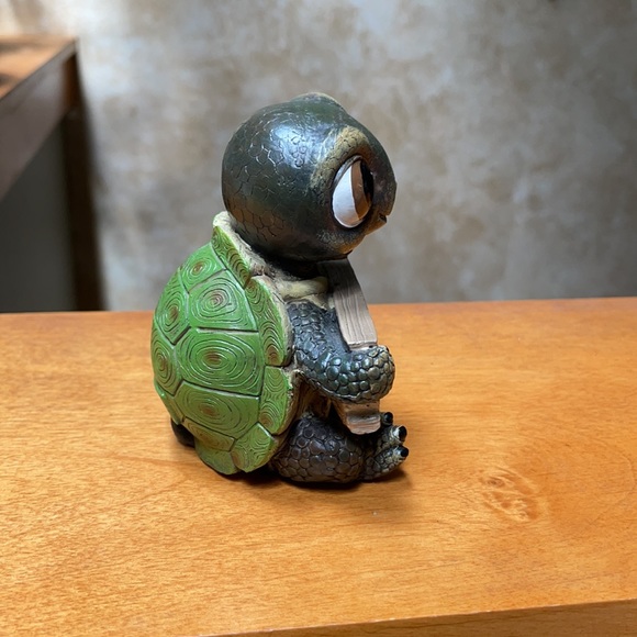 Eat My Dust Turtle Figurine - Picture 5 of 12
